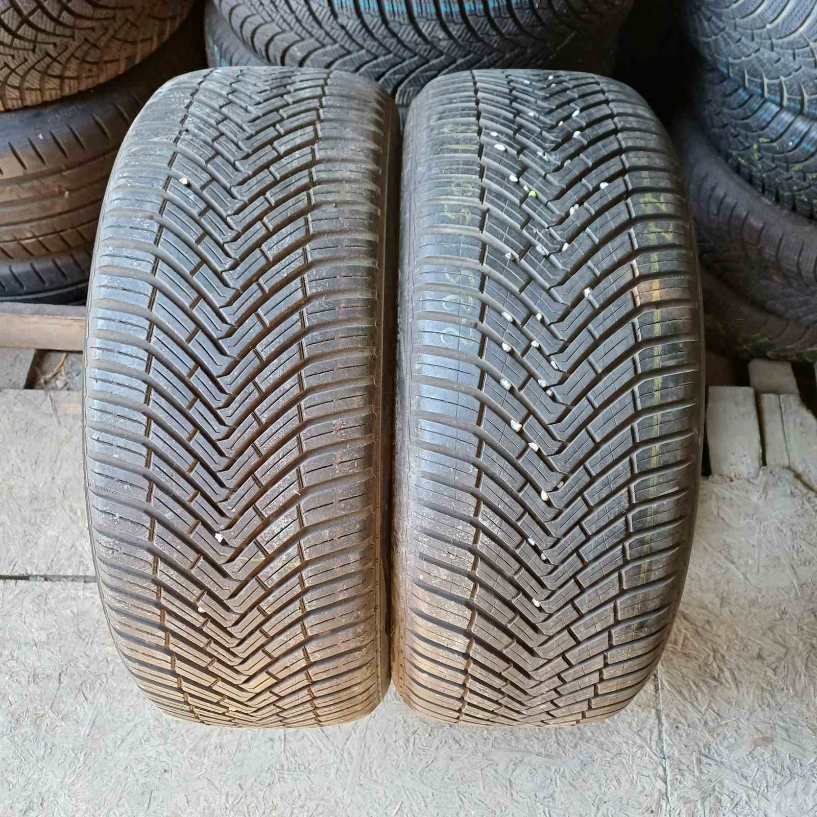 Continental AllSeasonContact 225/50R18